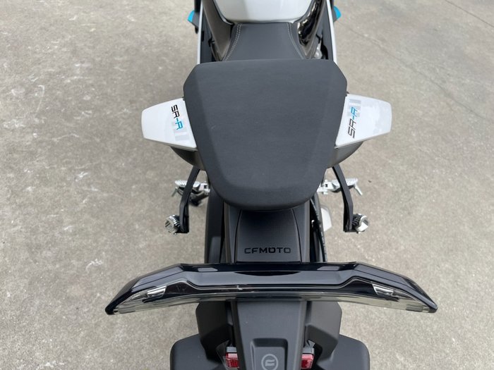 2025 CFMOTO 2025 CF Moto 650CC 675SR-R ABS NEBULA WHITE