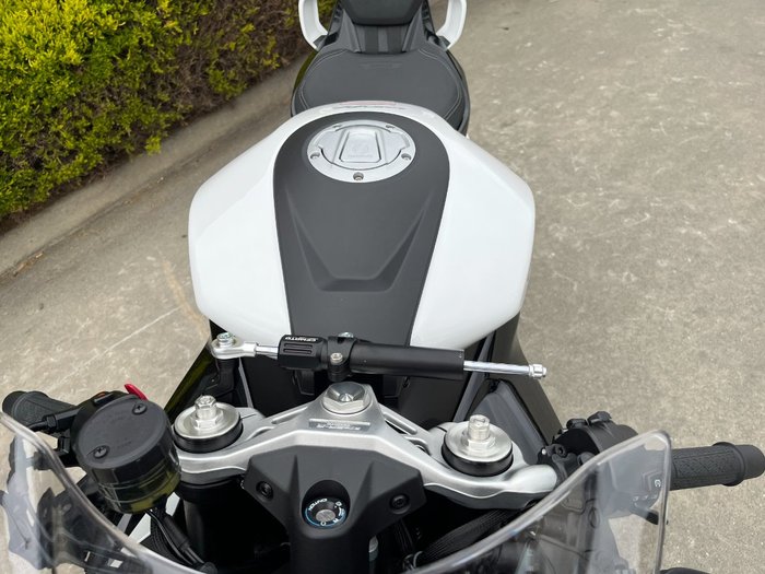 2025 CFMOTO 2025 CF Moto 650CC 675SR-R ABS NEBULA WHITE