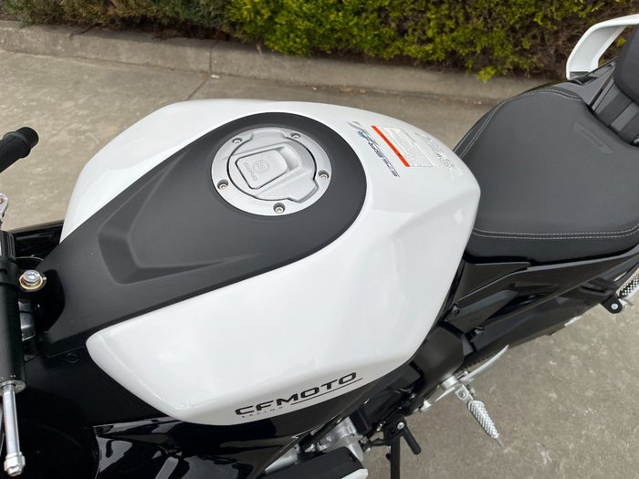 2025 CFMOTO 2025 CF Moto 650CC 675SR-R ABS NEBULA WHITE