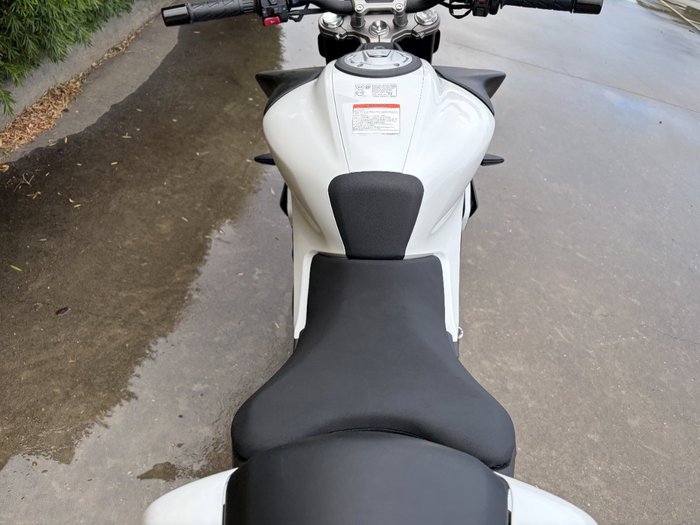 2025 CFMOTO 450 NK NEBULA WHITE