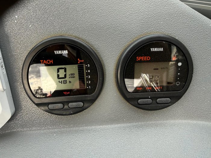 2023 QUINTREX 450 Fishabout