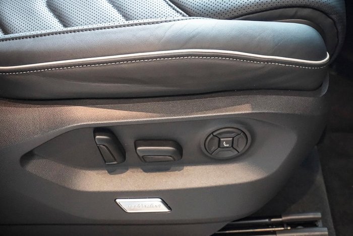 2025 Volkswagen Touareg 210TDI R-Line