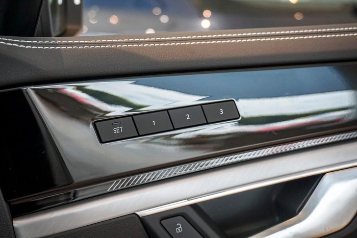 2025 Volkswagen Touareg 210TDI R-Line