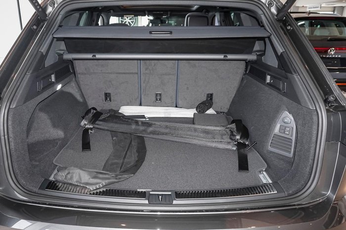 2025 Volkswagen Touareg 210TDI R-Line