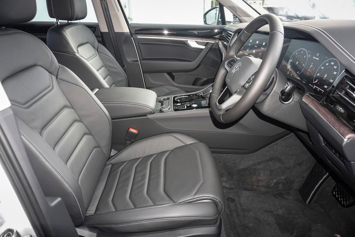 2025 Volkswagen Touareg 170TDI