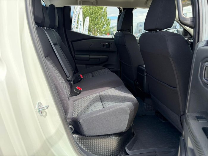 2025 Mitsubishi Triton GLX