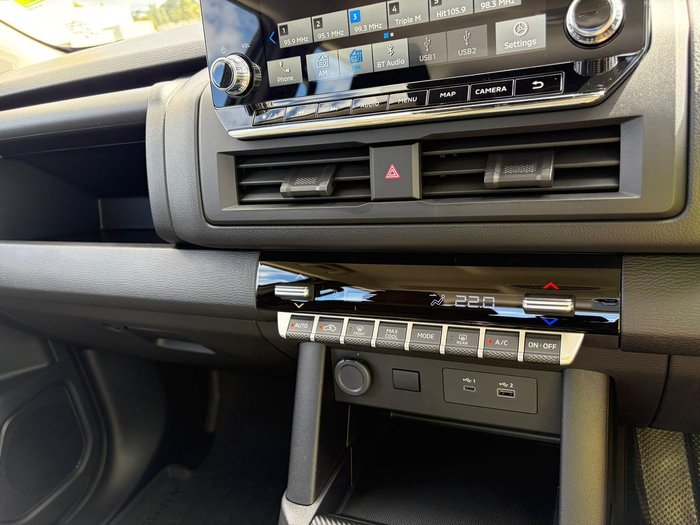 2025 Mitsubishi Triton GLX