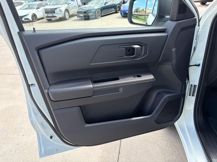 2025 Mitsubishi Triton GLX