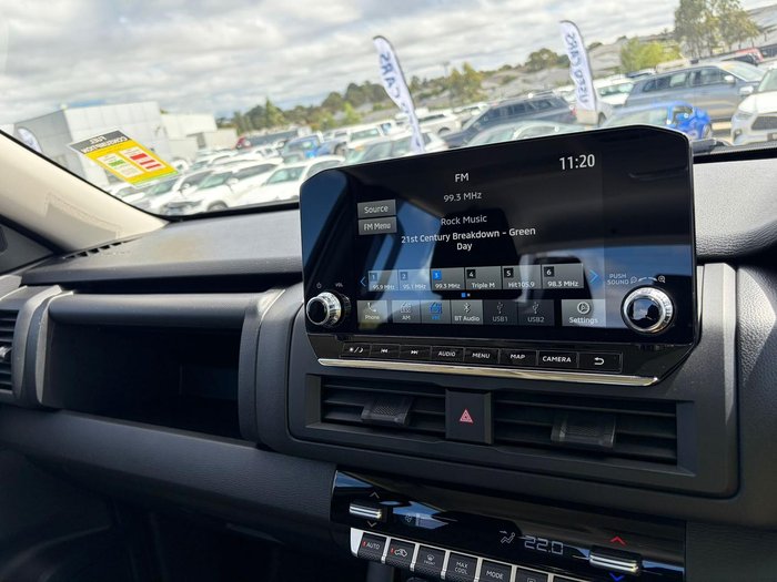 2025 Mitsubishi Triton GLX