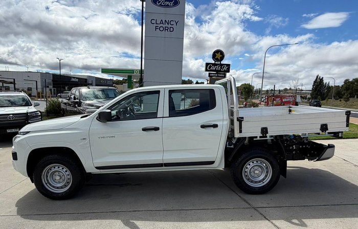 2025 Mitsubishi Triton GLX
