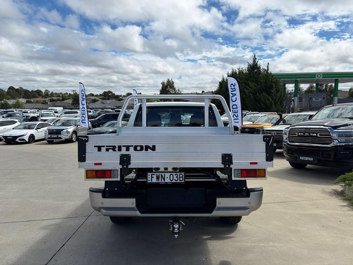 2025 Mitsubishi Triton GLX