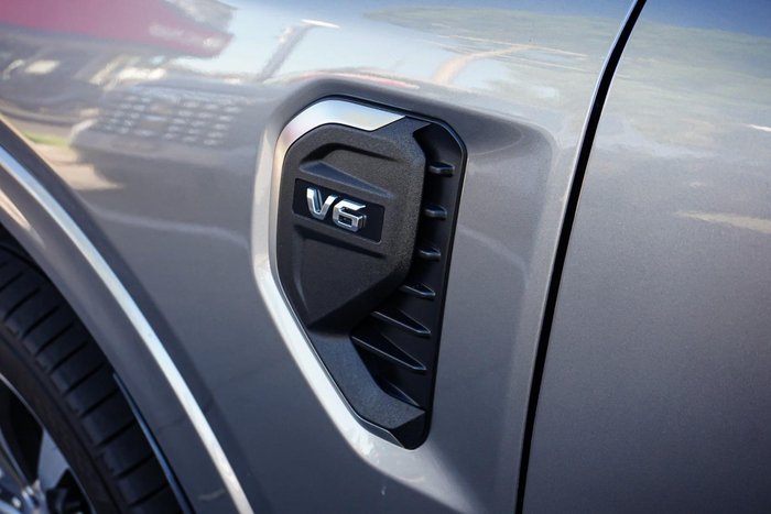 2024 Ford Everest Platinum