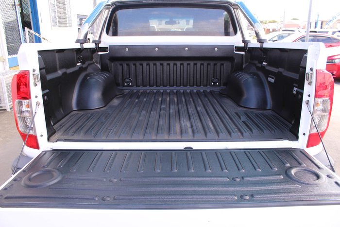 2021 Nissan Navara SL