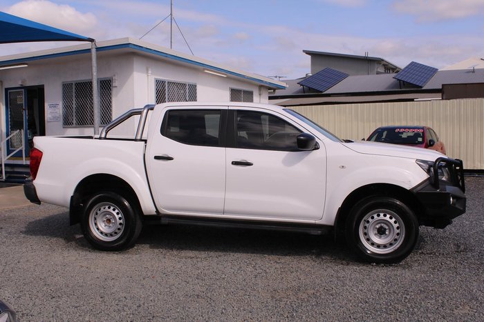 2021 Nissan Navara SL