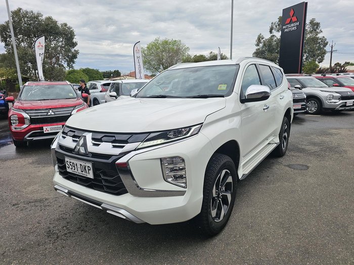 2024 Mitsubishi Pajero Sport GLS