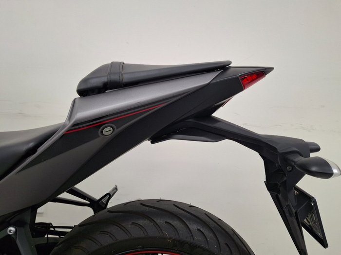 2016 YAMAHA YZF-R3 grey