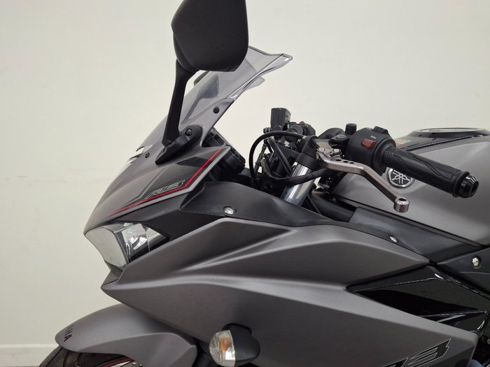 2016 YAMAHA YZF-R3 grey
