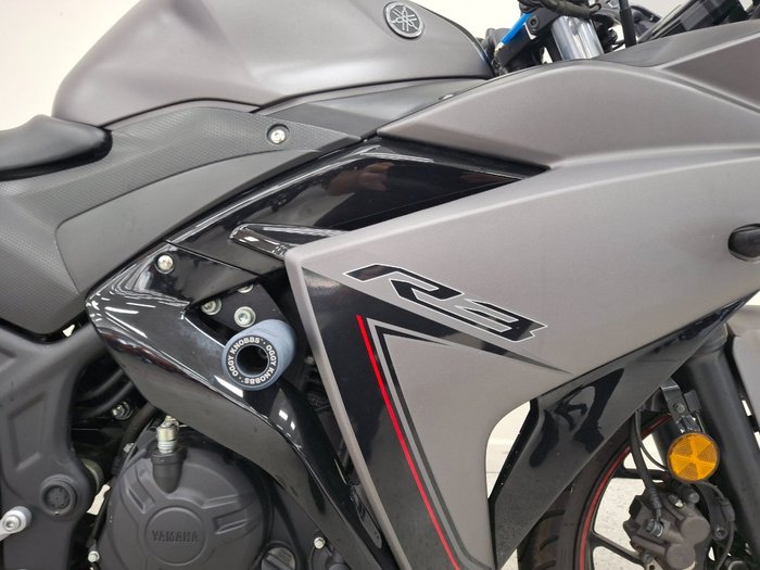 2016 YAMAHA YZF-R3 grey