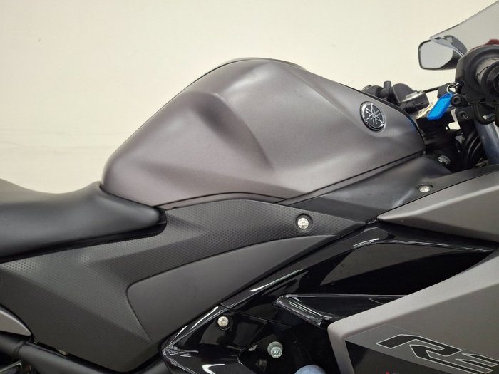 2016 YAMAHA YZF-R3 grey