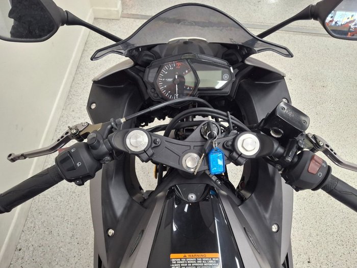 2016 YAMAHA YZF-R3 grey