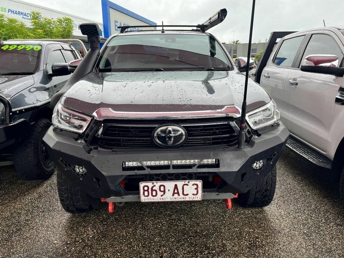 2020 Toyota Hilux SR5