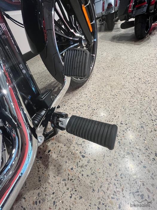 2025 Harley-Davidson Breakout 117 (FXBR) Softail Black