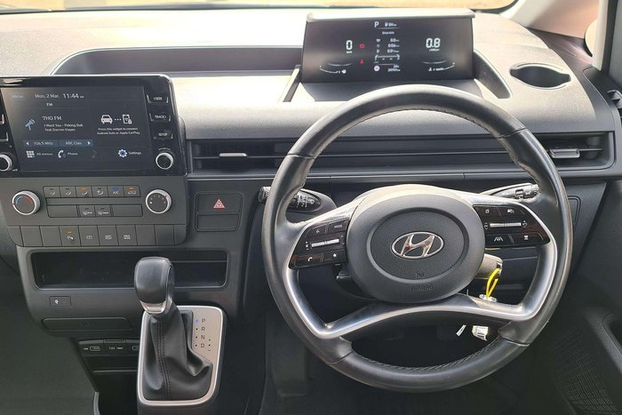 2022 Hyundai STARIA LOAD