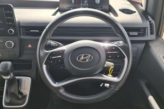 2022 Hyundai STARIA LOAD