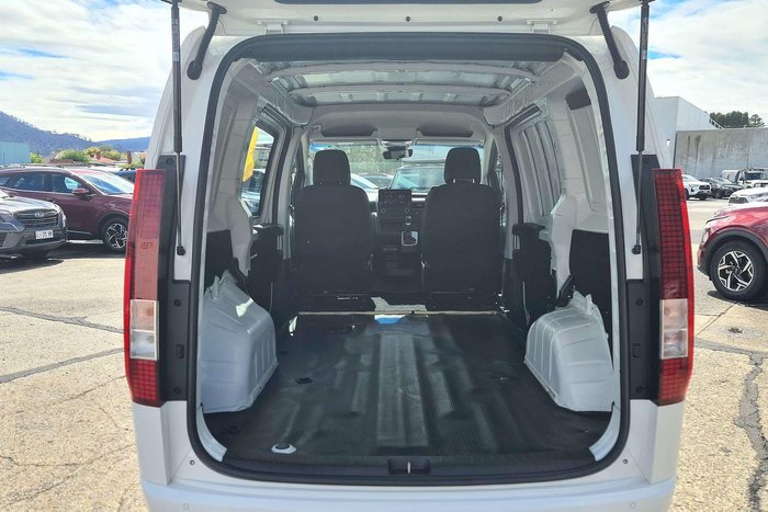 2022 Hyundai STARIA LOAD