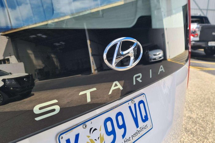 2022 Hyundai STARIA LOAD