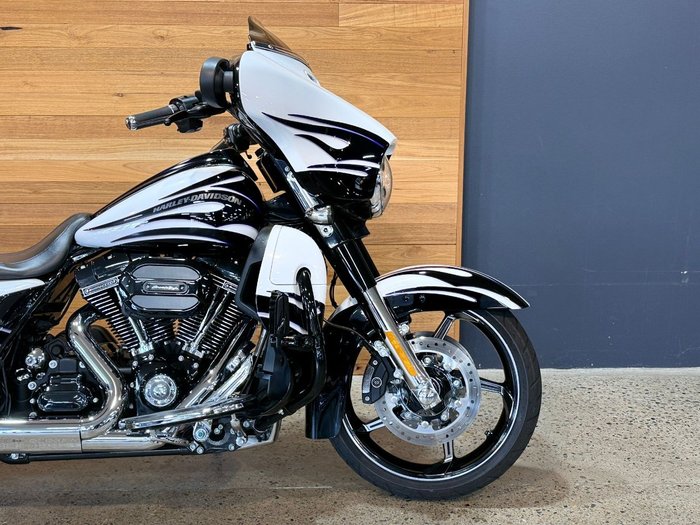 2016 HARLEY-DAVIDSON CVO STREET GLIDE