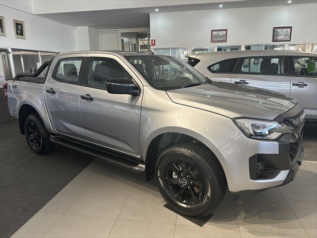 2025 ISUZU D-MAX LS-M XR