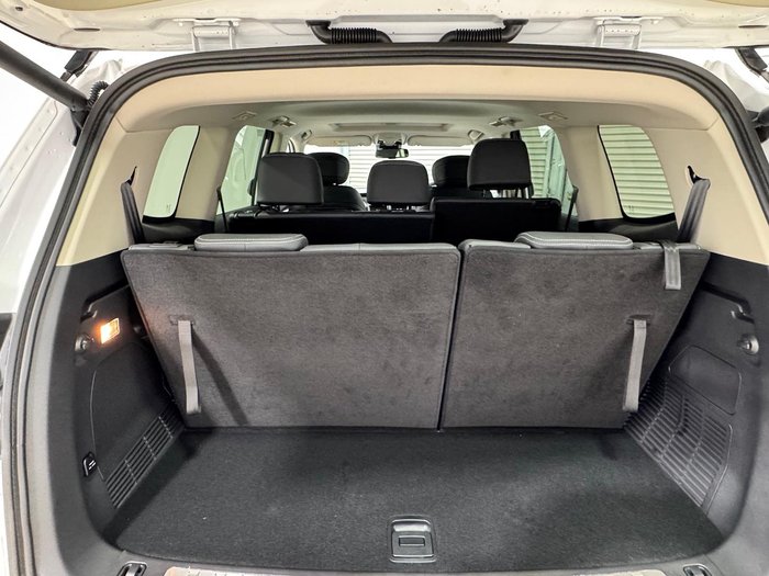 2025 LDV D90 Executive