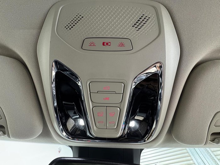 2025 LDV D90 Executive