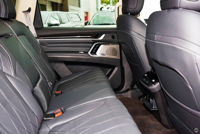 2025 LDV D90 Executive