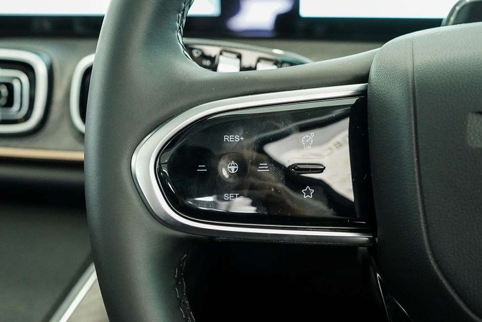 2025 Jaecoo J8 Track