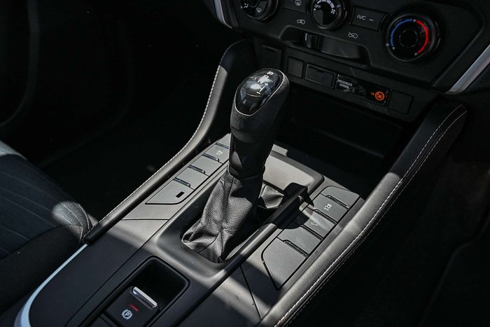 2021 Isuzu MU-X LS-M