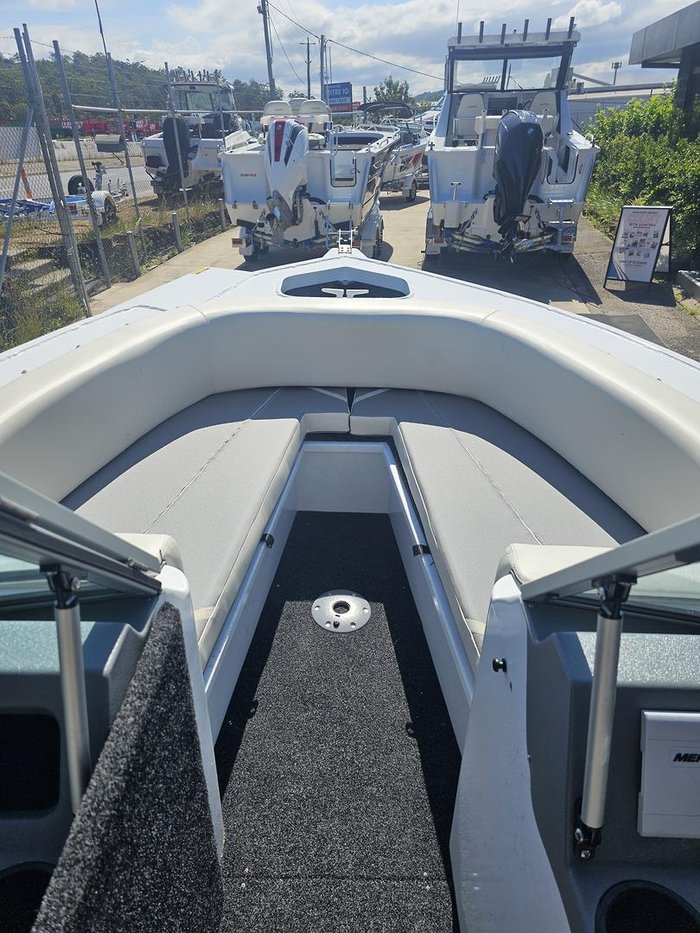 2026 QUINTREX 540 Cruiseabout Pro