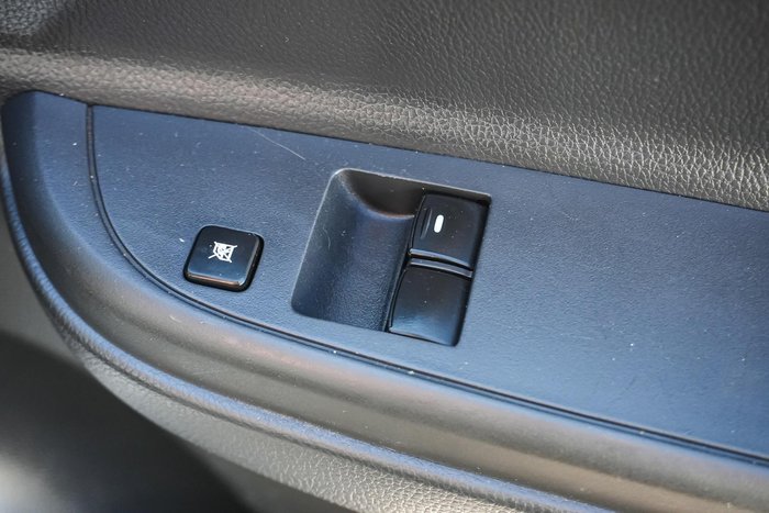 2020 Mitsubishi Triton GLX