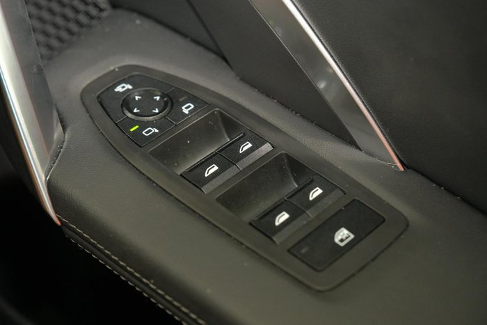 2024 BMW iX1 eDrive20 xLine