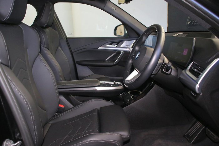 2024 BMW iX1 eDrive20 xLine