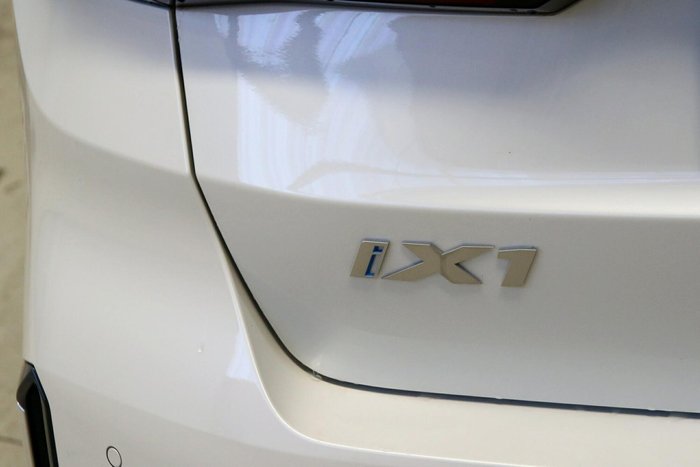 2024 BMW iX1 eDrive20 xLine
