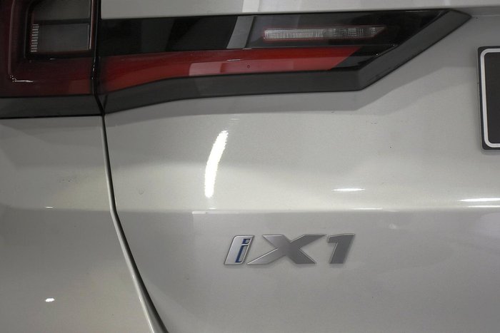 2024 BMW iX1 eDrive20 xLine