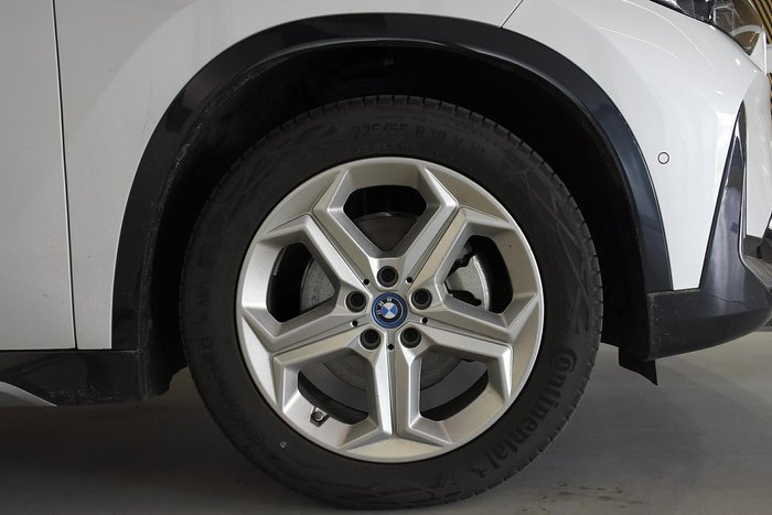 2024 BMW iX1 eDrive20 xLine