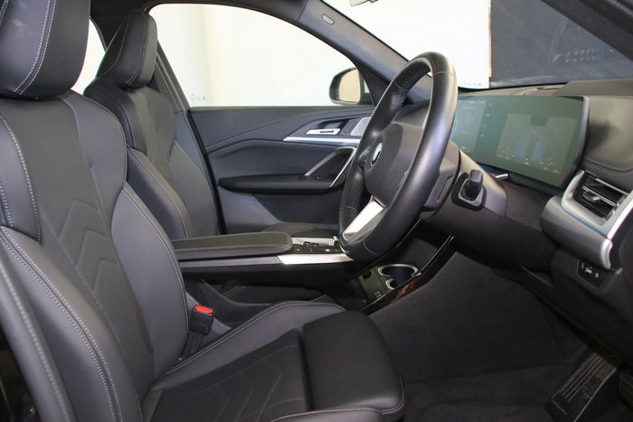 2024 BMW iX1 eDrive20 xLine