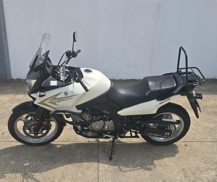 2010 Suzuki V-Strom 650 ABS (DL650A) V-Strom White