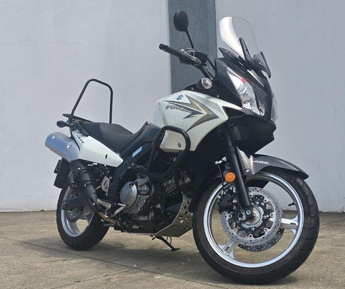 2010 Suzuki V-Strom 650 ABS (DL650A) V-Strom White