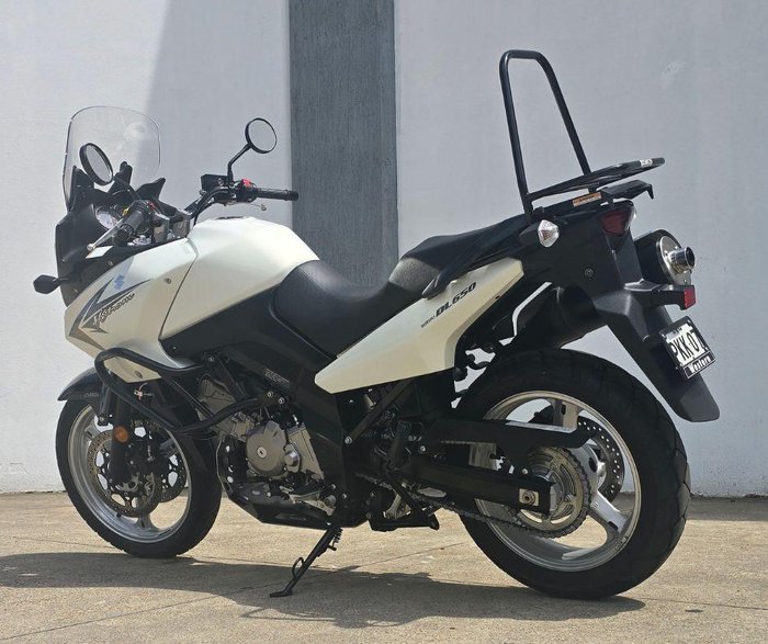 2010 Suzuki V-Strom 650 ABS (DL650A) V-Strom White