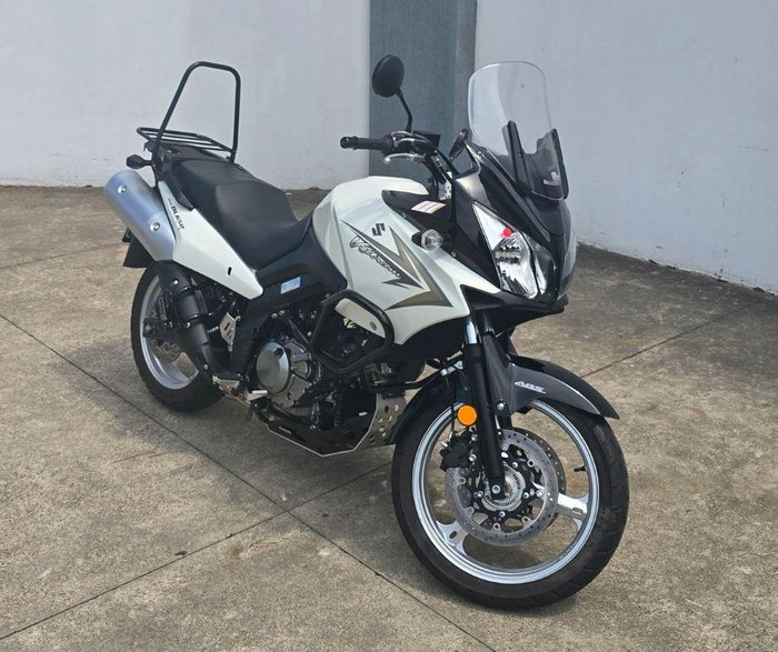 2010 Suzuki V-Strom 650 ABS (DL650A) V-Strom White