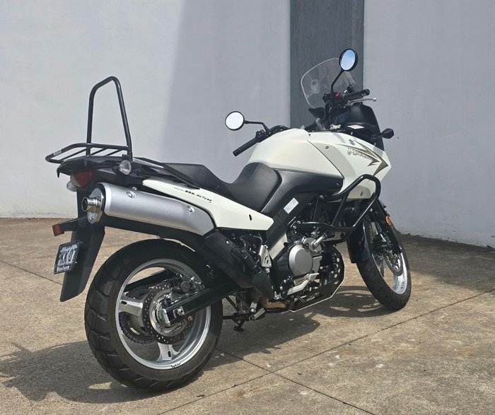 2010 Suzuki V-Strom 650 ABS (DL650A) V-Strom White